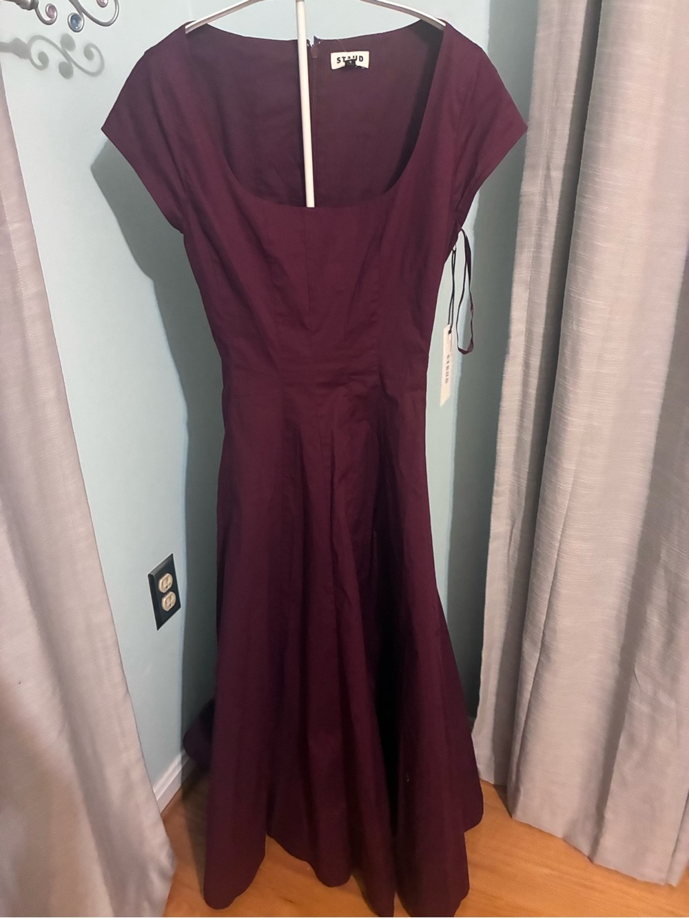 STAUD Short Sleeve Wells Tawny Port Plum Scoop-Neck Midi Dress